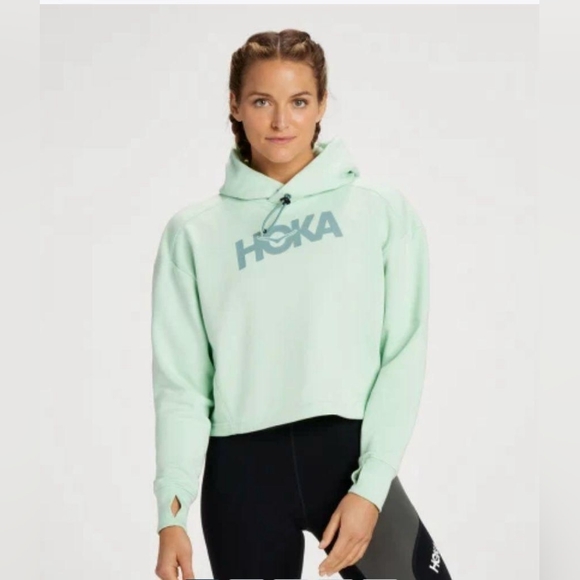 Hoka Tops - NWT HOKA W PULLOVER SIZE L